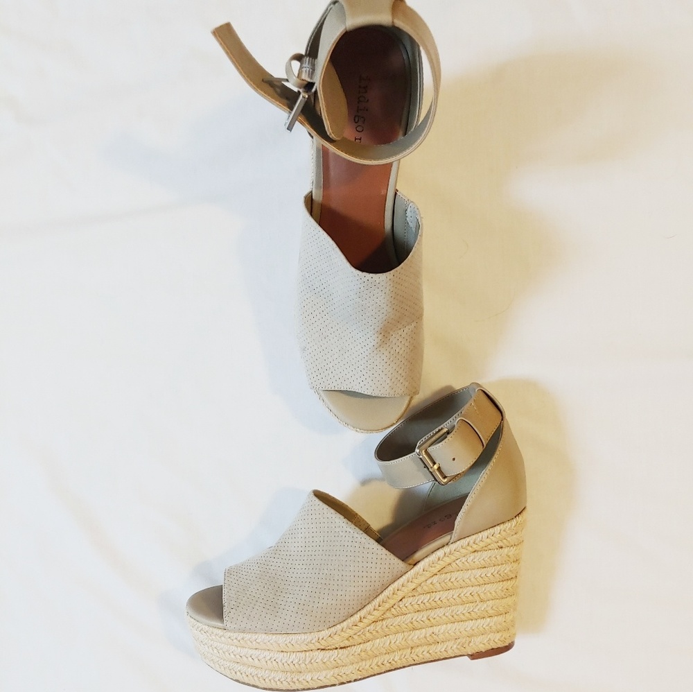 Indigo Rd. Espadrilles. Size 7.5